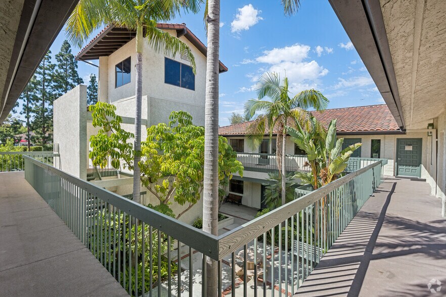 More Photos Of 24953 Paseo De Valencia, Laguna Hills Medical For Lease