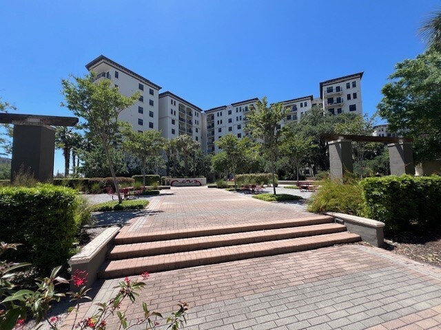 More Photos Of 142 W Platt St, Tampa Office Residential For Lease