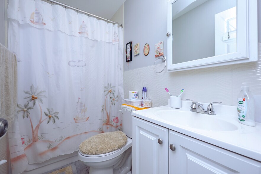 More Photos Of 543 49th St, Brooklyn Apartments For Sale