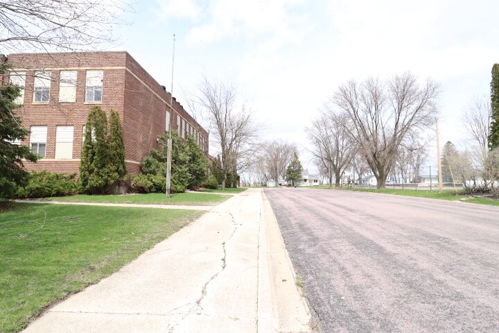 More Photos Of 115 W 3rd St Fr W 3rd, Frost Apartments For Sale