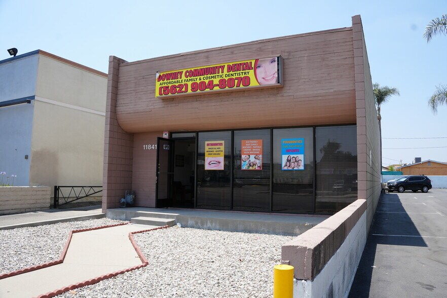 Primary Photo Of 11841 S Downey Ave, Downey Medical For Sale