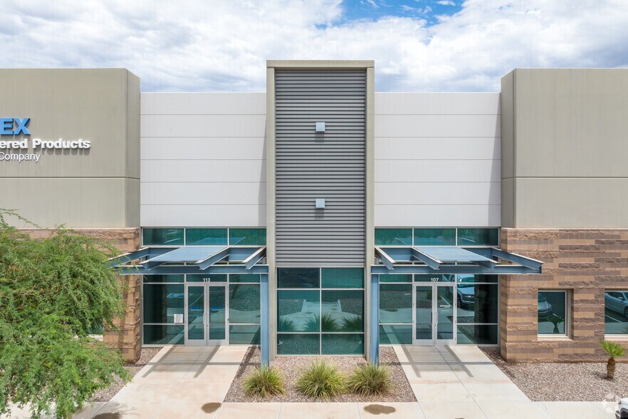 More Photos Of 340 E Germann Rd, Gilbert Warehouse For Lease