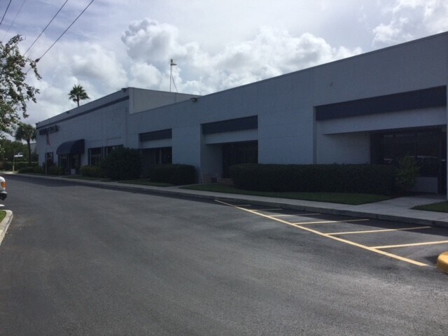 More Photos Of 1395 NW 17th Ave, Delray Beach Showroom For Lease