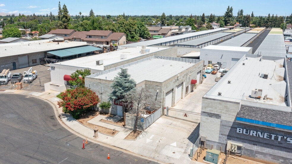 Primary Photo Of 1095 Cole Ave, Clovis Manufacturing For Lease