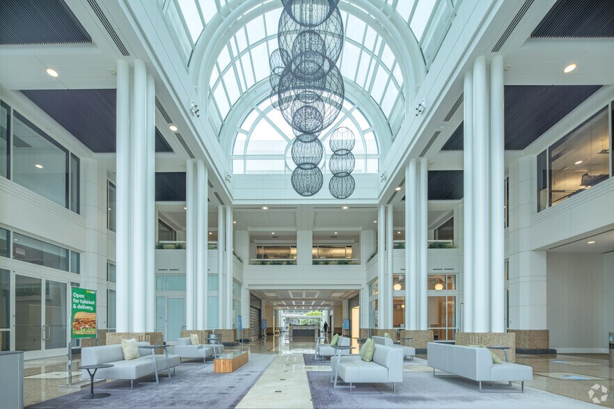 More Photos Of 2450 Colorado Ave, Santa Monica Coworking Space