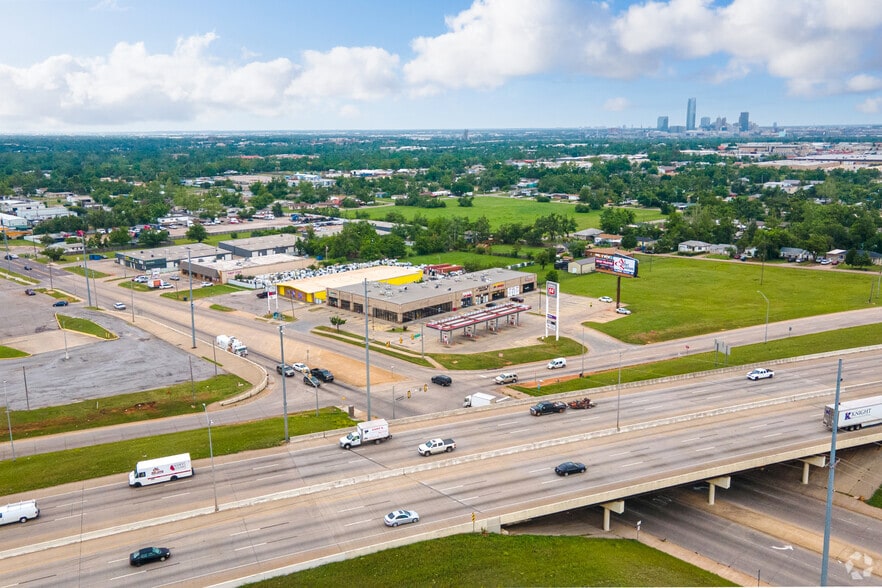 More Photos Of 1317 SE 44th St, Oklahoma City Freestanding For Lease