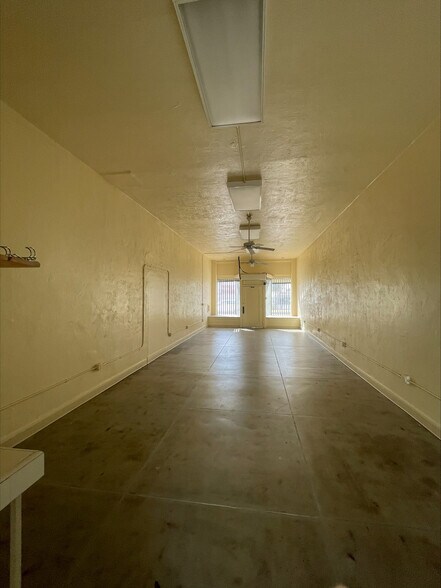 More Photos Of 2313 S Atlantic Blvd, Commerce Freestanding For Lease