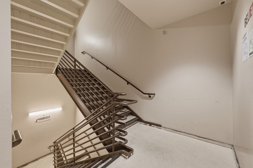 More Photos Of 5999 Savoy Dr, Houston Schools For Sale