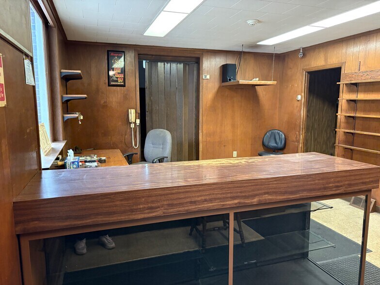 More Photos Of 6712 Main St, Martins Creek Service Station For Sale