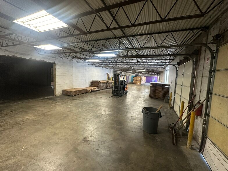 More Photos Of 2305 Saint Joseph Ave, Saint Joseph Warehouse For Sale