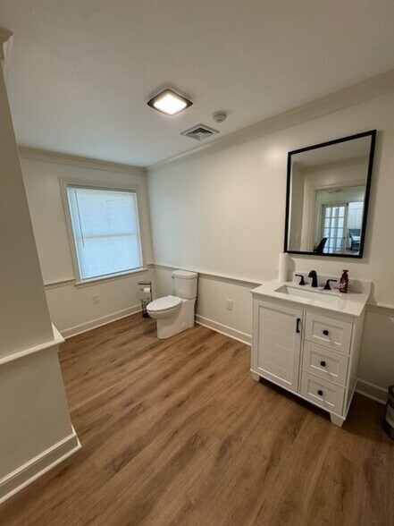 More Photos Of 693 E Central St, Franklin Office For Lease