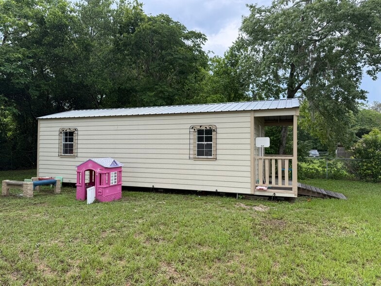 More Photos Of 20785 W McKinney Ave, Dunnellon Office For Sale