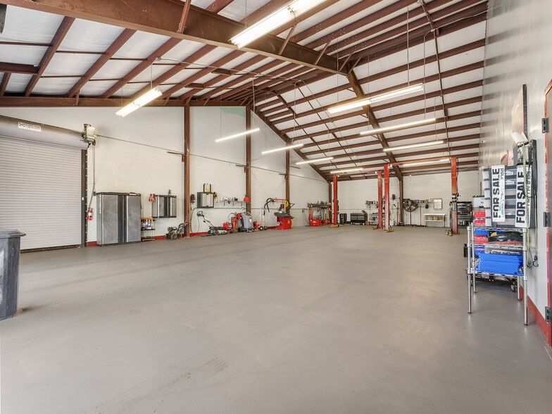 More Photos Of 2106 S US Highway 1, Vero Beach Freestanding For Sale