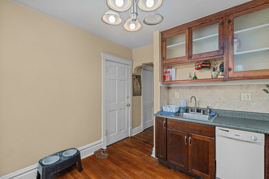 More Photos Of , Saint Louis Multifamily For Sale