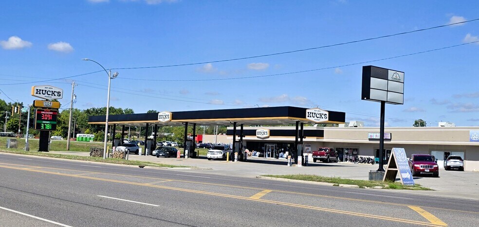 More Photos Of 3300 Broadway St, Mount Vernon Service Station For Lease