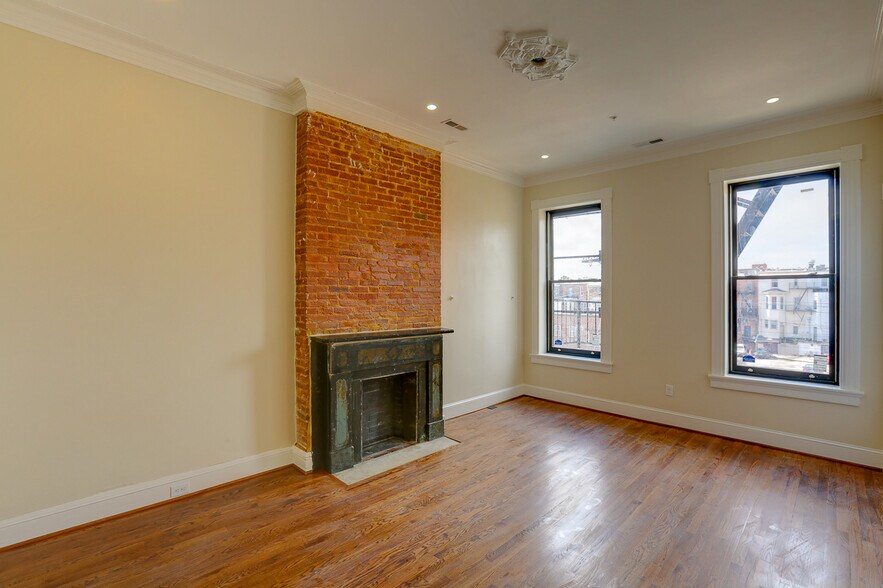 More Photos Of 2116-2118 Saint Paul St, Baltimore Apartments For Sale
