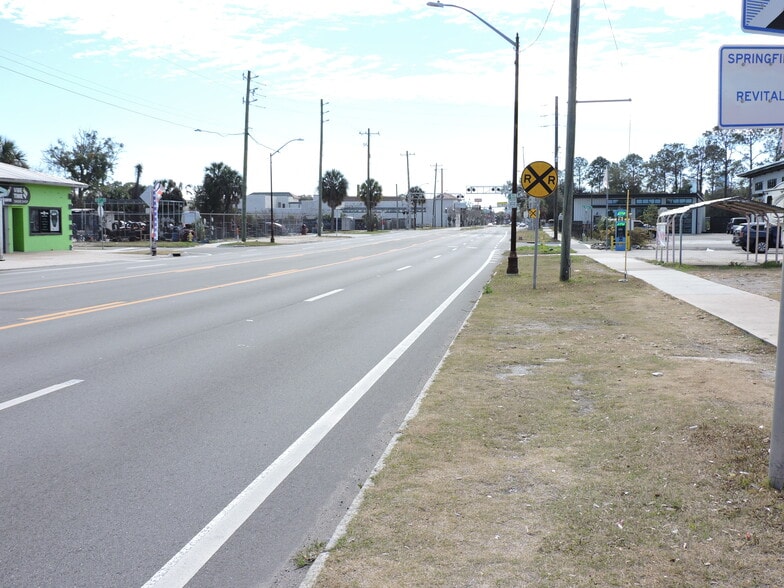 More Photos Of 2504 Main St, Jacksonville Freestanding For Sale