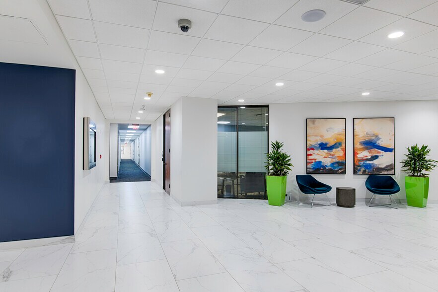 More Photos Of 8200 Brookriver Dr, Dallas Unknown For Lease