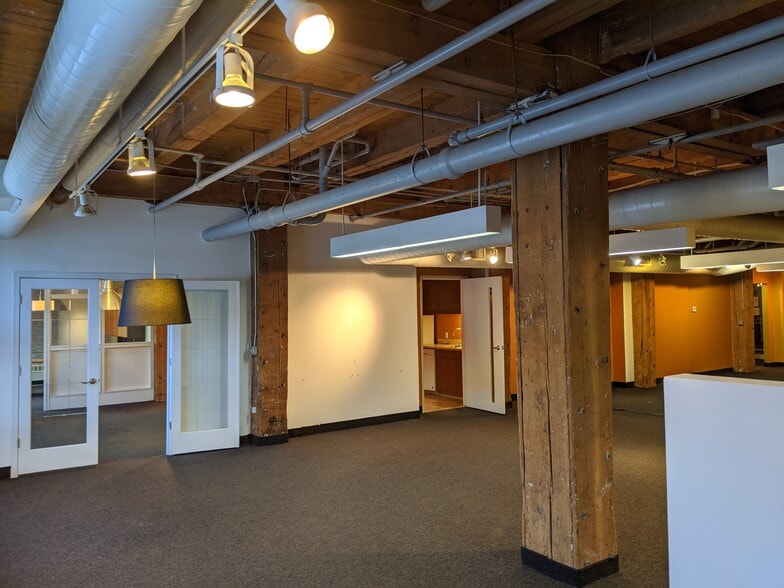 More Photos Of 400 N 1st St, Minneapolis Loft Creative Space For Sale