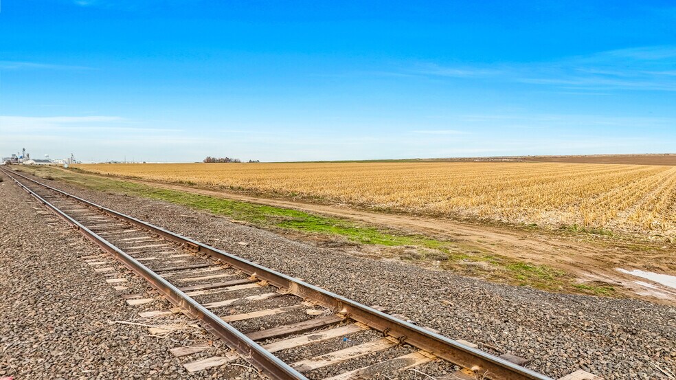 Primary Photo Of 1450 Cunningham rd, Othello Land For Sale