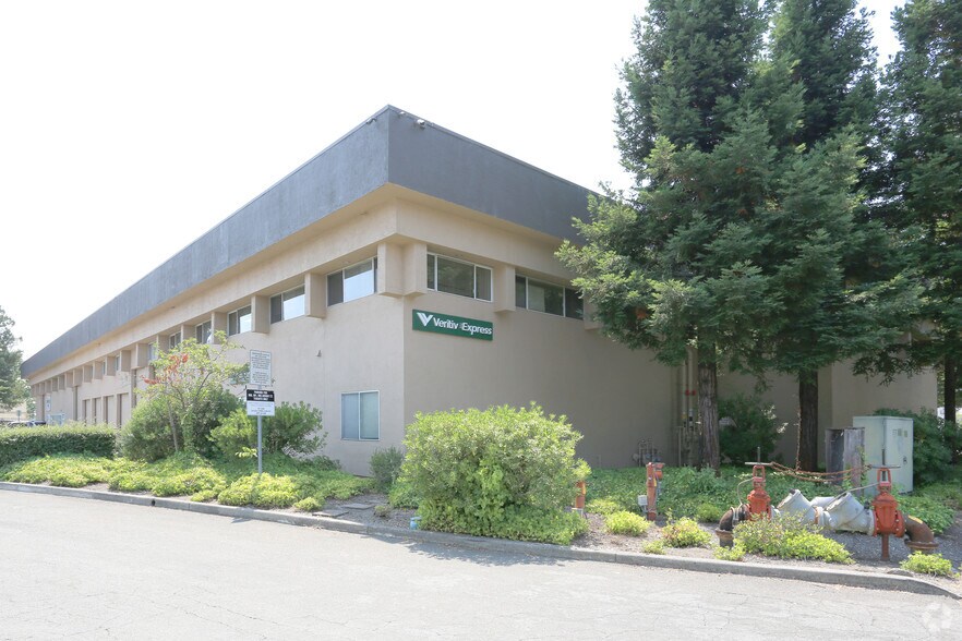 More Photos Of 986 Airway Ct, Santa Rosa Warehouse For Lease