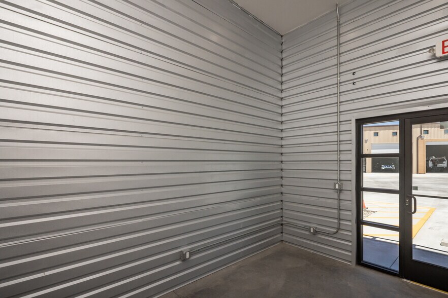 More Photos Of 1191 Lake Havasu Ave, Lake Havasu City Industrial For Lease
