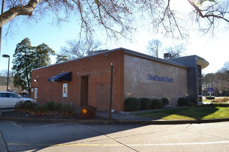 More Photos Of 1221 E Little Creek Rd, Norfolk Bank For Lease