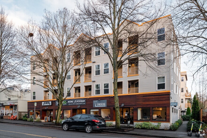 More Photos Of 6040 California Ave SW, Seattle Apartments For Lease