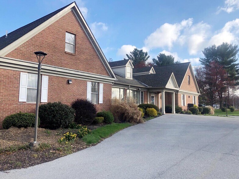 Primary Photo Of 314 Good Dr, Lancaster Office For Lease