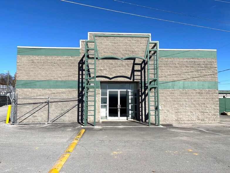 More Photos Of 2805 Hoitt Ave, Knoxville Flex For Sale