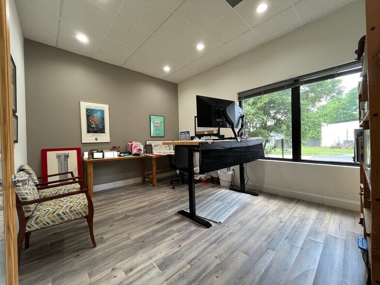 More Photos Of 540 W 32nd St, Charlotte Warehouse For Lease