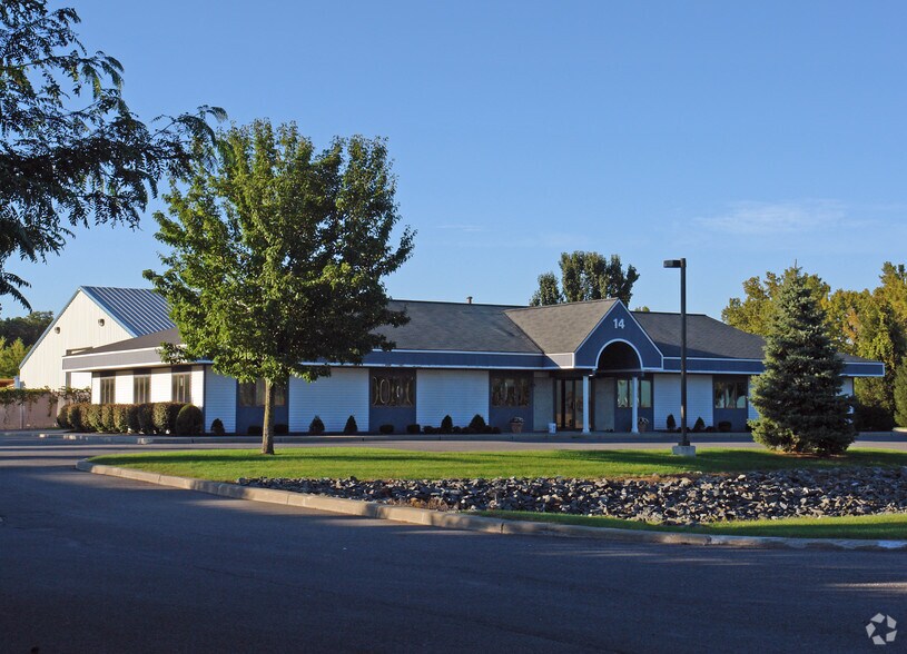 More Photos Of 14 Petra Ln, Albany Light Distribution For Lease