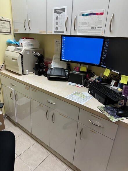 More Photos Of 19785 Crystal Rock Dr, Germantown Medical For Lease