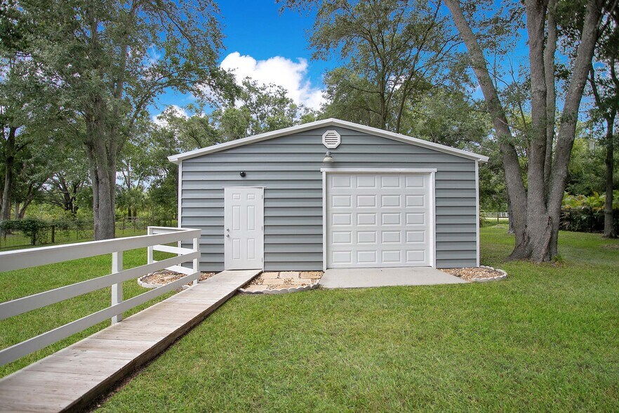 More Photos Of 19616 Livingston Ave, Lutz Land For Sale
