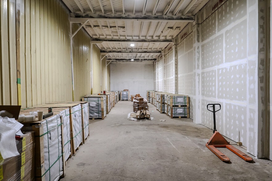 More Photos Of 8957 NC Highway 96 S, Benson Warehouse For Sale