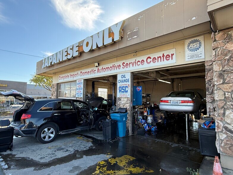 More Photos Of 7349 Fair Oaks Blvd, Carmichael General Retail For Sale