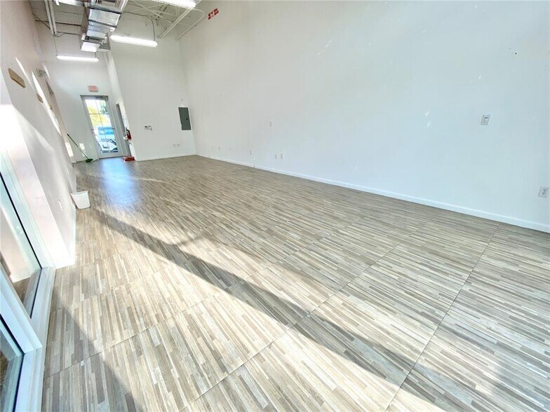 More Photos Of 2195 SW 101st Ave, Miramar Storefront For Lease