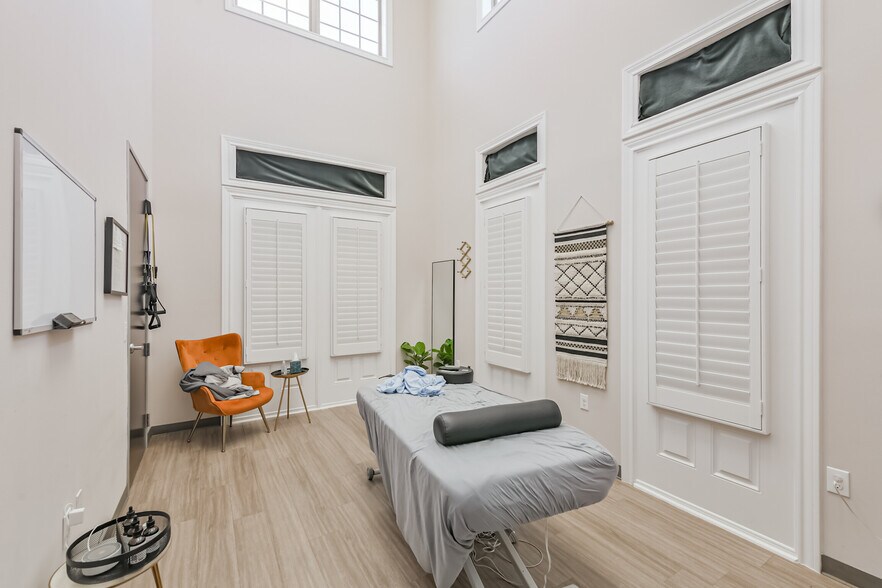 More Photos Of 11439 Spring Cypress Rd, Tomball Medical For Sale
