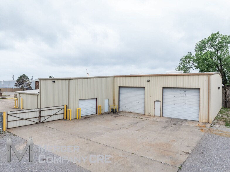 More Photos Of 813 SE 84th St, Oklahoma City Manufacturing For Sale