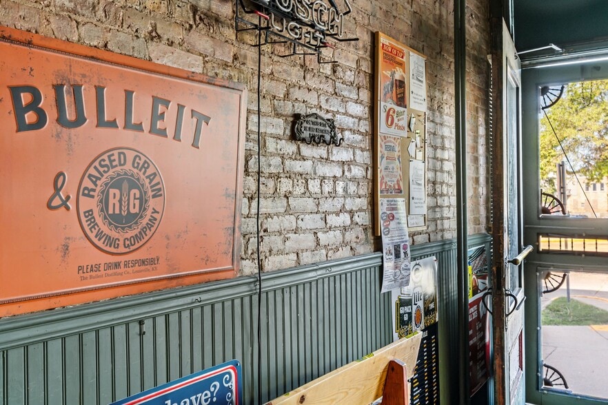 More Photos Of 114 N Capron St, Berlin Restaurant For Sale