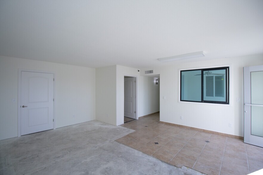 More Photos Of 1532 E Indianola Ave, Phoenix Service For Sale