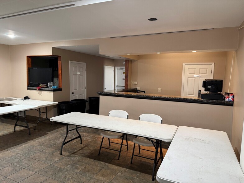 More Photos Of 526 Monongahela Ave, Glassport Storefront Retail Residential For Sale