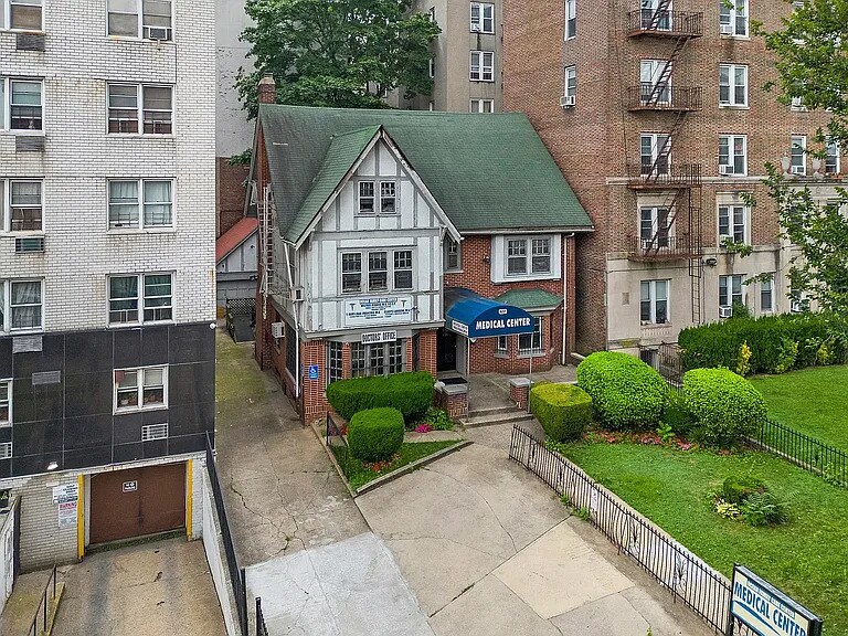 More Photos Of 622 Ocean Ave, Brooklyn Land For Sale