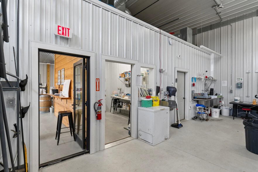 More Photos Of 10 Leeds Junction Rd, Leeds Winery Vineyard For Sale