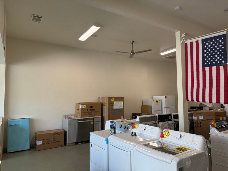 More Photos Of 1031 Whitley Ave, Corcoran General Retail For Sale