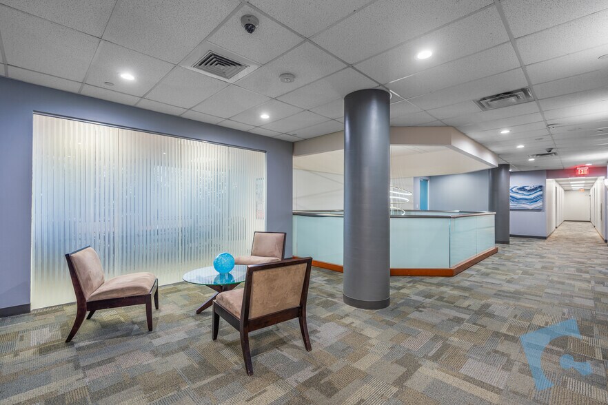 More Photos Of 1130 E Arapaho Rd, Richardson Office For Lease