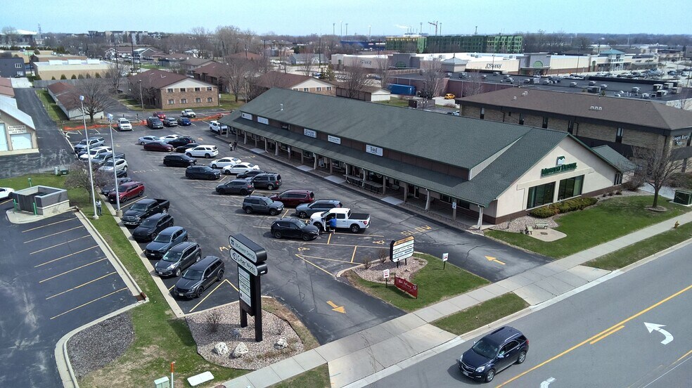Primary Photo Of 844 Willard Dr, Green Bay Storefront For Lease