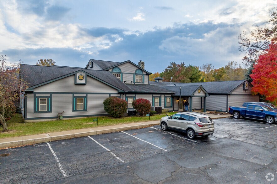 More Photos Of 754 S Cleveland Ave, Mogadore Medical For Sale