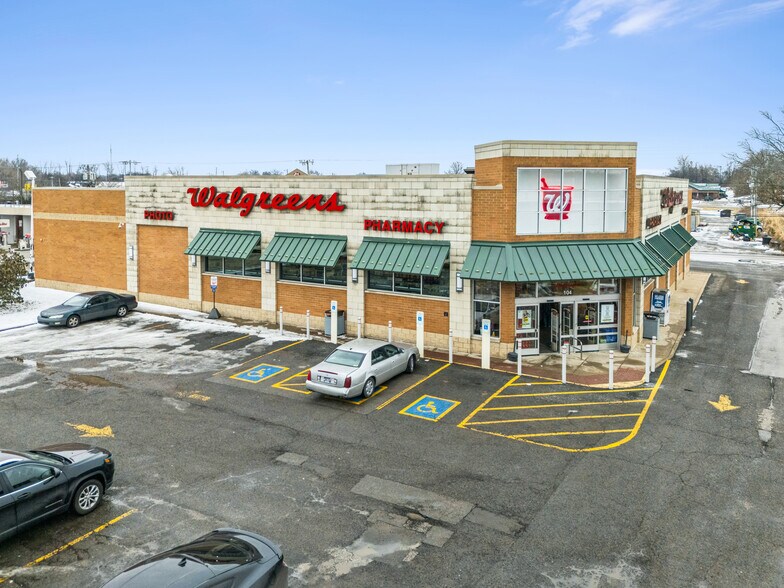 More Photos Of 104 Hwy 52 W, Portland Drugstore For Sale