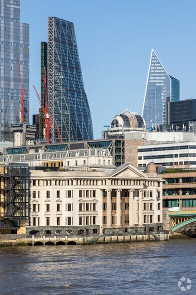 More Photos Of 68 Upper Thames St, London Office For Lease